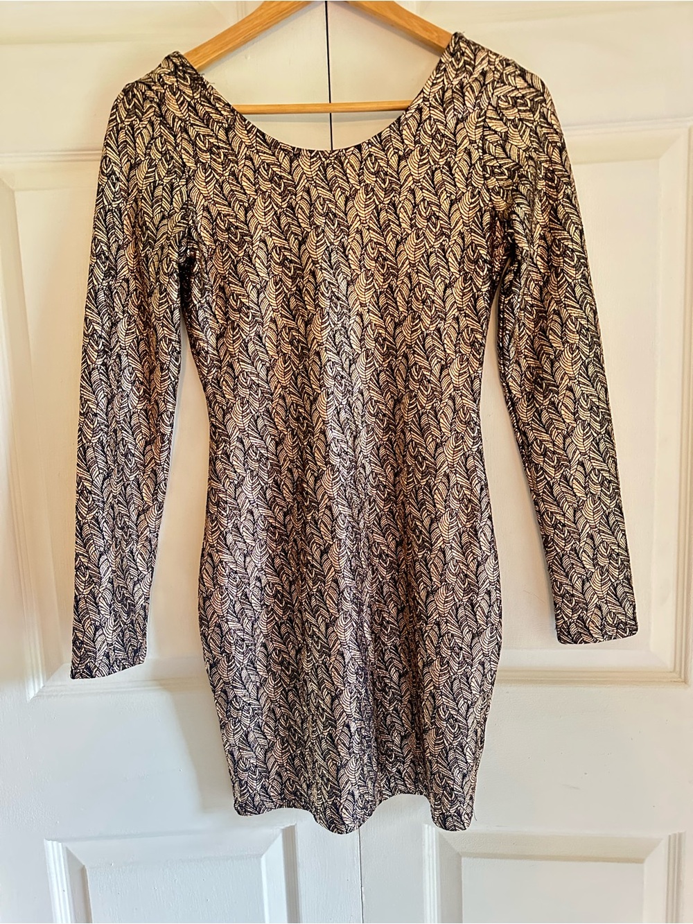 Long Sleeve Black and Gold Patterned Women's Dress